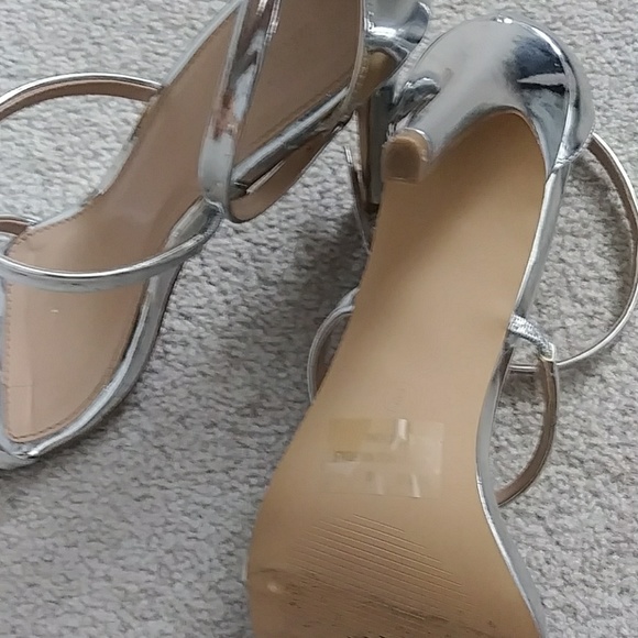 Like new - Picture 3 of 3